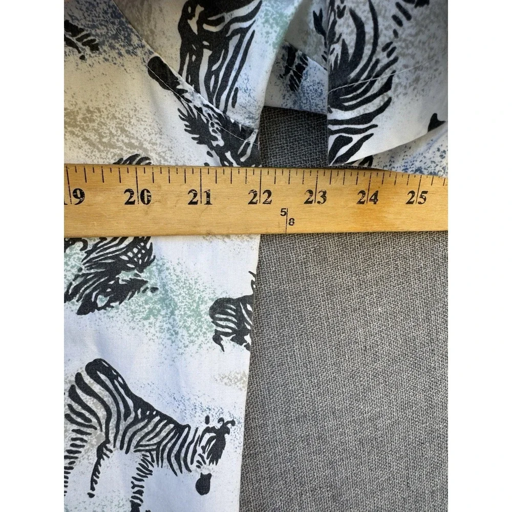 Vtg Diane Von Furstenberg Shirt Women Medium Zebra Print Safari Button Up 90s - Picture 5 of 7